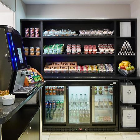Delta Hotels By Marriott Cheshunt Broxbourne Buitenkant foto