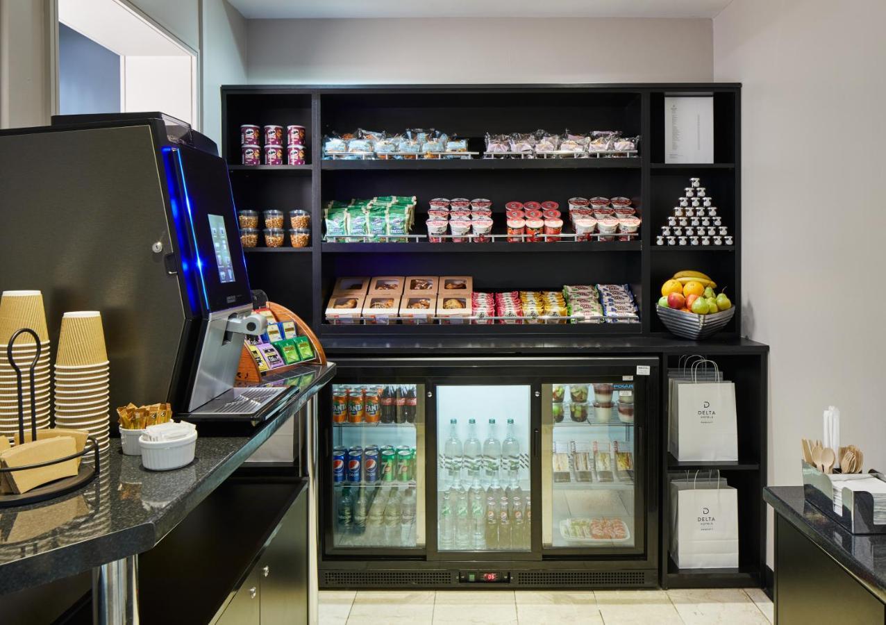 Delta Hotels By Marriott Cheshunt Broxbourne Buitenkant foto
