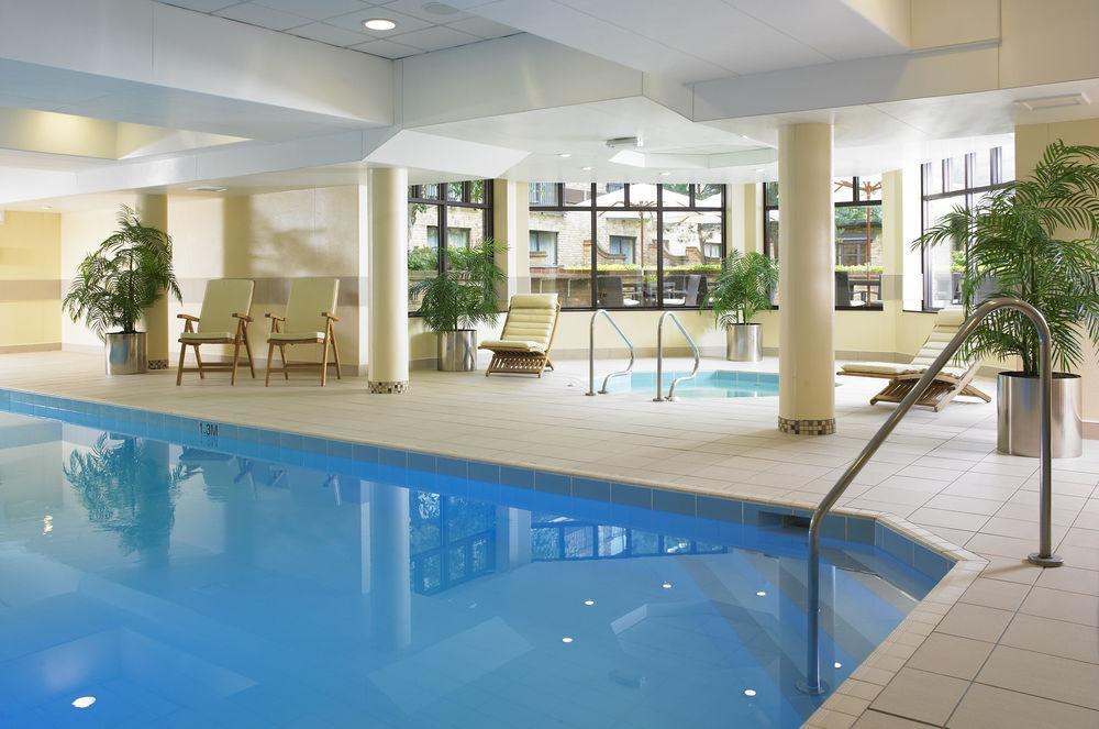Delta Hotels By Marriott Cheshunt Broxbourne Buitenkant foto
