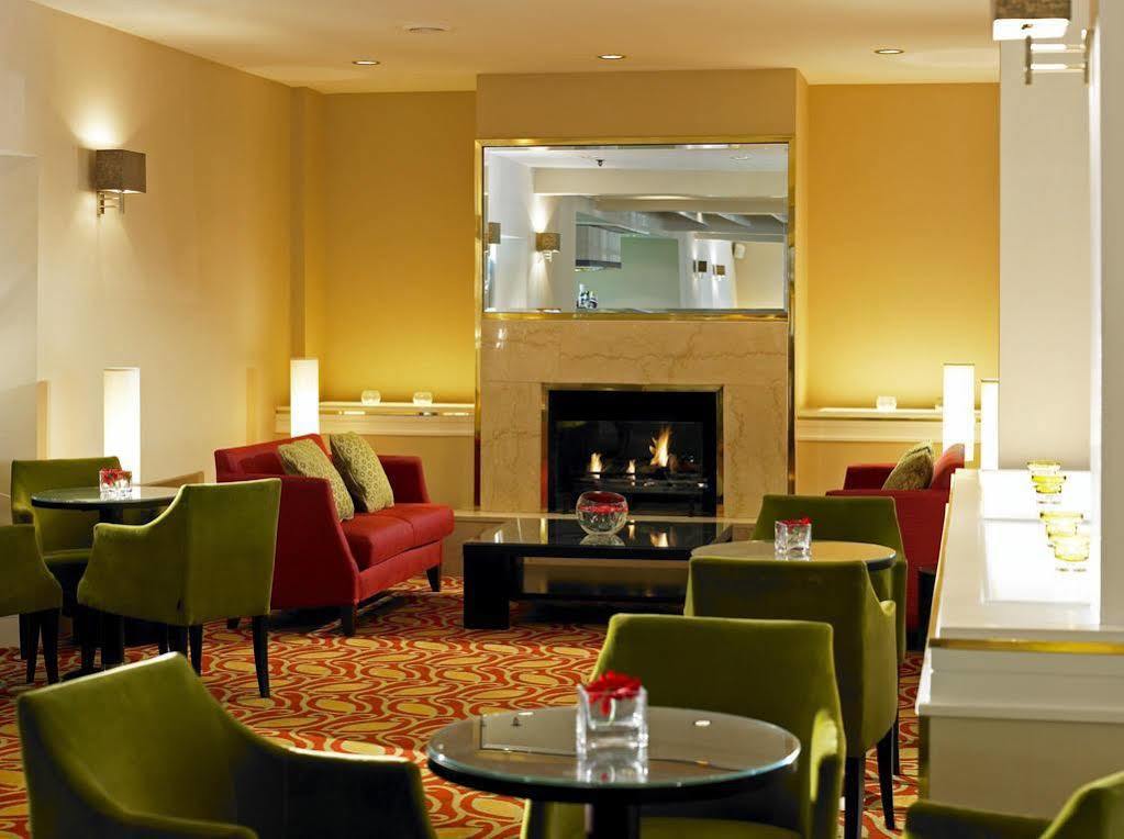 Delta Hotels By Marriott Cheshunt Broxbourne Buitenkant foto