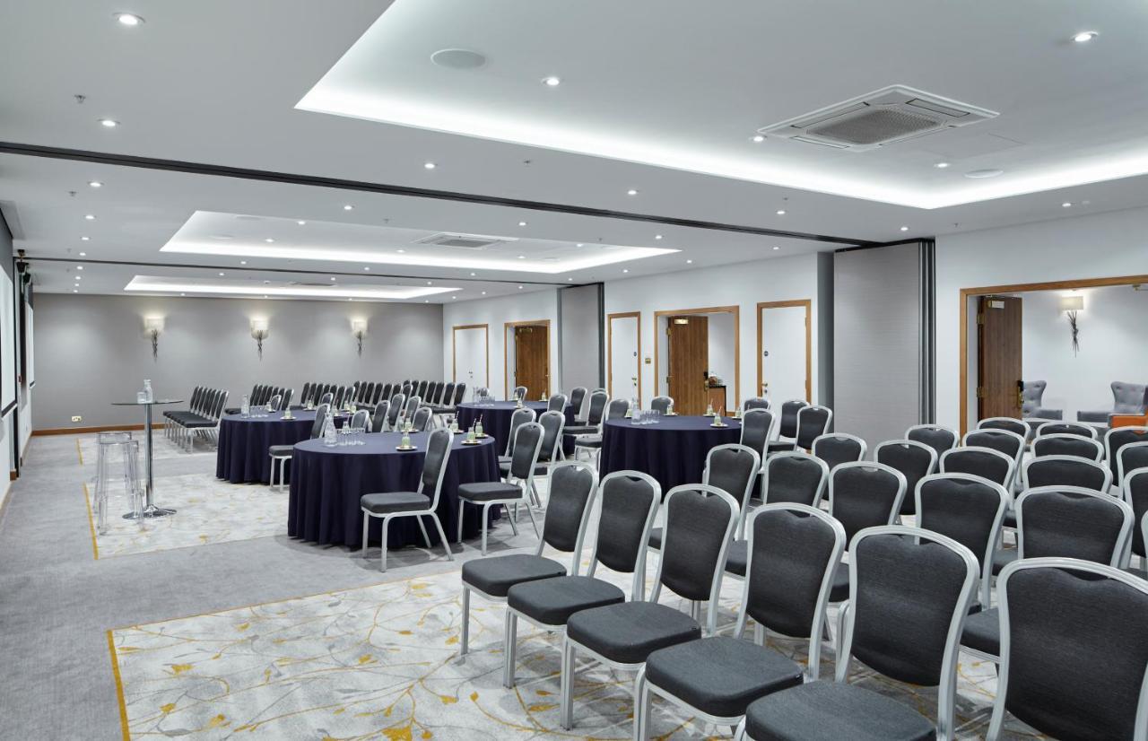 Delta Hotels By Marriott Cheshunt Broxbourne Buitenkant foto