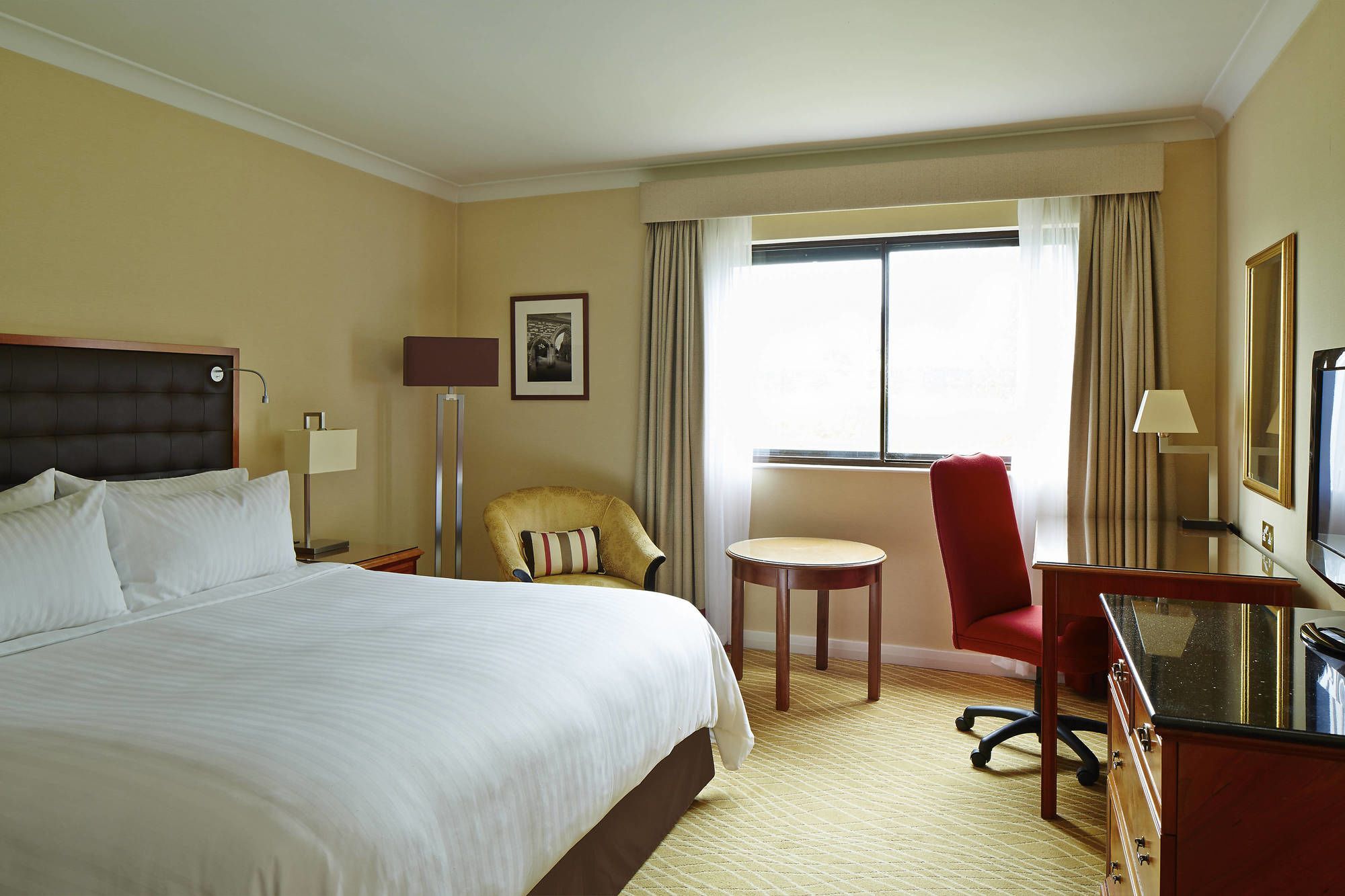Delta Hotels By Marriott Cheshunt Broxbourne Buitenkant foto